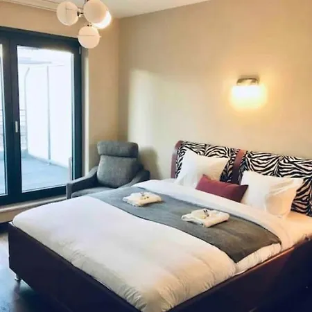 Lägenhet Large 2 Bedrooms In City Center With Terrace-9 *